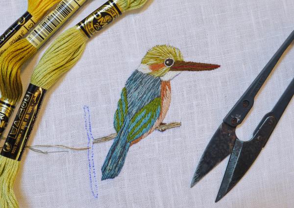 ERI Textiles - Vögel mit gefassten Hohlsaum