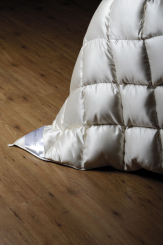 Seidenweber Collection - Daunendecke Helios 